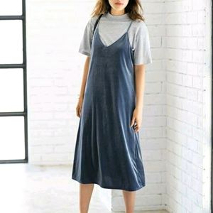 🌠2/$35🌠 Uniqlo Velour Slip Dress Midnight Blue